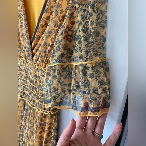 Max Studio Flowy Floral Boho Bell Sleeve Dress with Ruching on Waist - Picture 5 of 6